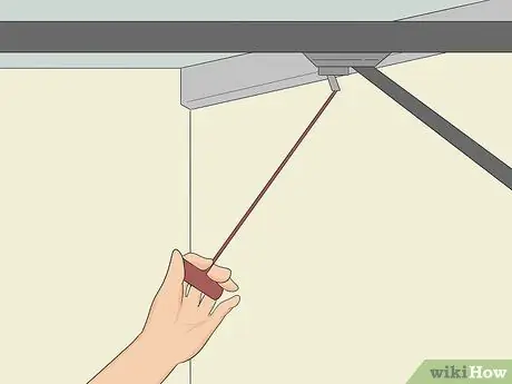 Открыть гаражную дверь без электричества Шаг 2