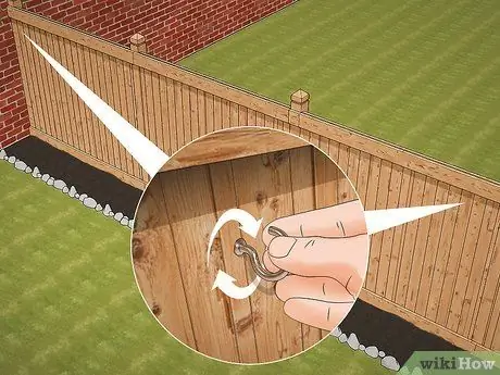 Выращивайте виноградную лозу на заборе Шаг 4