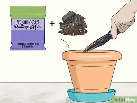 Уход за помадой, шаг 1