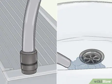 Очистите новый радиатор Шаг 7