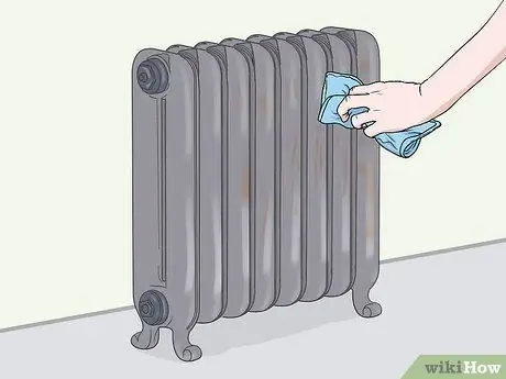 Очистите новый радиатор Шаг 9