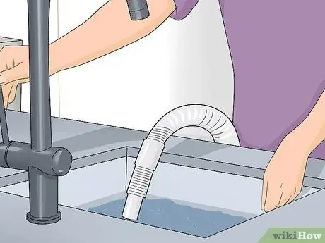 Работа в полуавтоматической стиральной машине Шаг 3