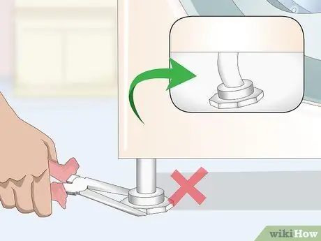 Выровняйте стиральную машину Шаг 12