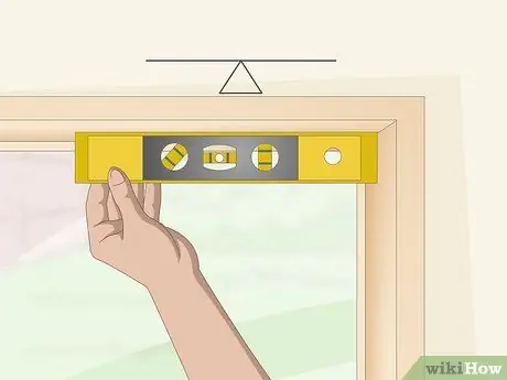 Повесьте римские шторы, шаг 2