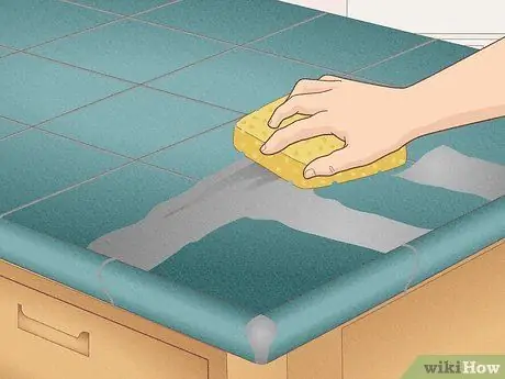 Накройте столешницы из ламината плиткой Step 14