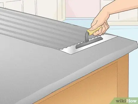 Накройте столешницы из ламината плиткой Step 7