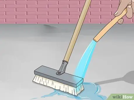 Очистка системы внешней изоляции и отделки (EIFS) Шаг 15