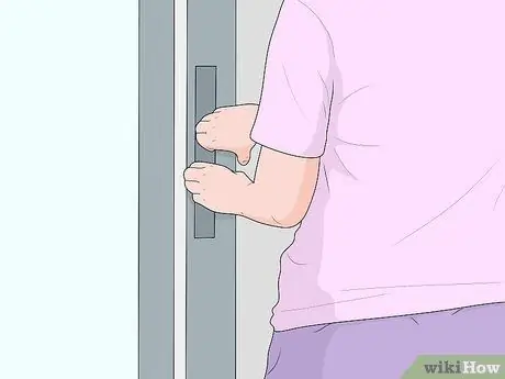 Откройте дверь тихо, шаг 9