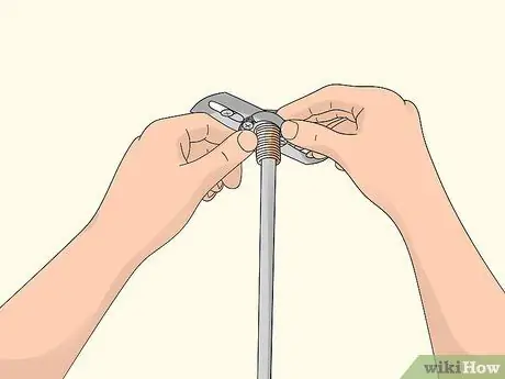 Повесьте пузырчатую лампу Нельсона Шаг 12