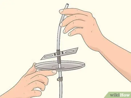 Повесьте пузырчатую лампу Нельсона Шаг 6