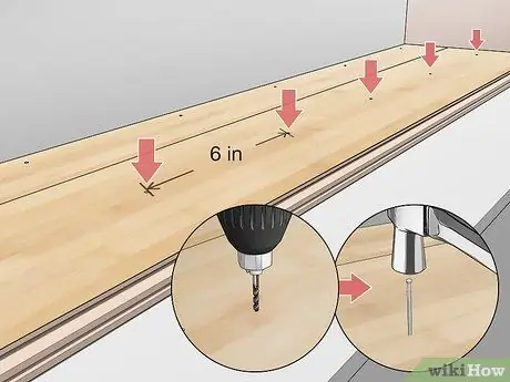 Установите бамбуковый пол на лестницу. Шаг 14