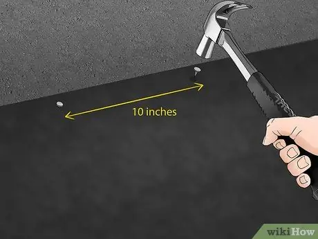 Нанесите рулонную кровлю Шаг 10