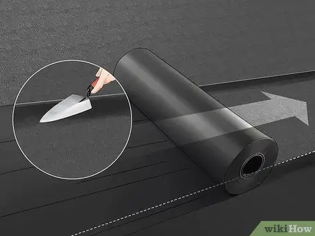 Нанесите рулонную кровлю Шаг 12