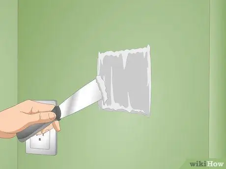 Заделываем большое отверстие в стене Шаг 7