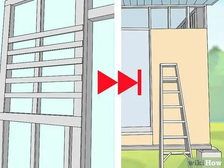 Установите вертикальный металлический сайдинг Шаг 4