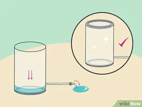 Очистите пластиковый резервуар для воды Шаг 17 Очистите пластиковый резервуар для воды Шаг 17