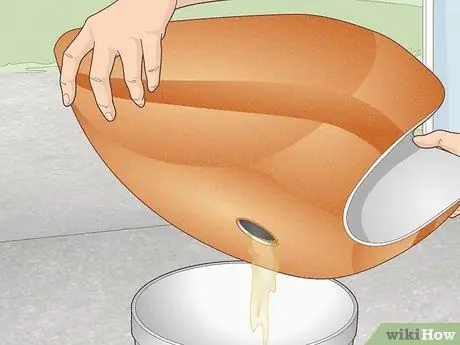 Очистите бензобак, шаг 3