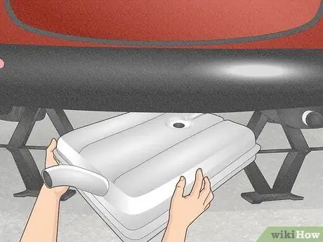 Очистите бензобак Шаг 7