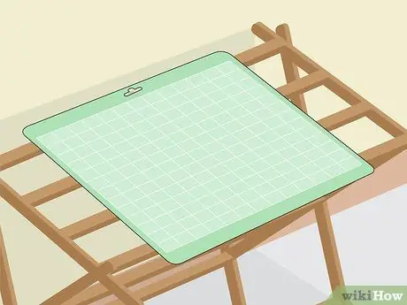 Очистите коврик Cricut Шаг 4 Очистите коврик Cricut Шаг 4