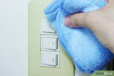 Очистить выключатели света Шаг 6