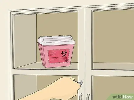 Утилизация использованных игл Шаг 9