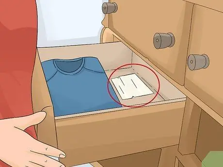 Сохраняйте запах свежести одежды Шаг 2