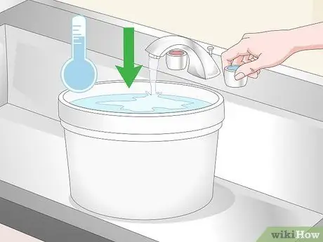 Постирайте флисовую куртку. Шаг 11