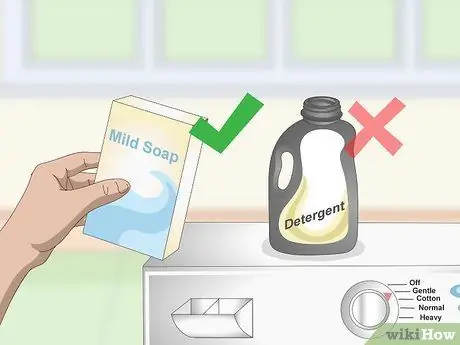 Постирайте флисовую куртку. Шаг 5