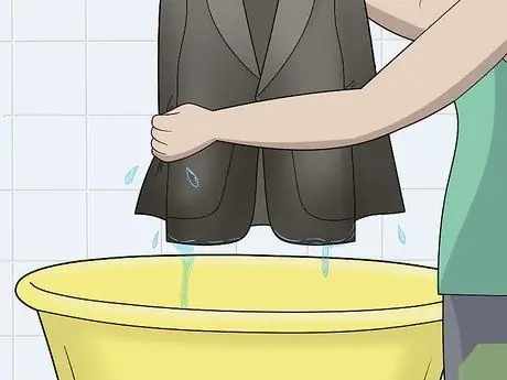 Постирайте льняную куртку. Шаг 14