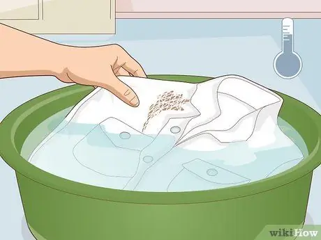 Держите белые куртки в чистоте, шаг 11