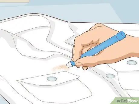 Держите белые куртки в чистоте, шаг 16