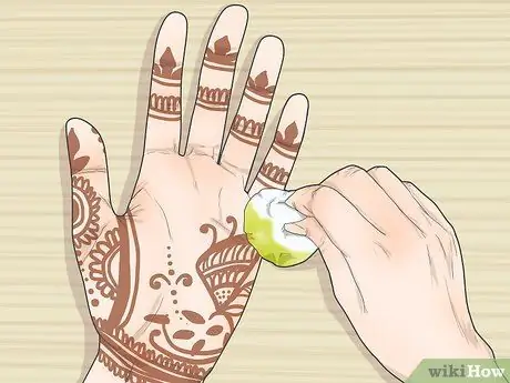 Удаление пятен от хны Шаг 2