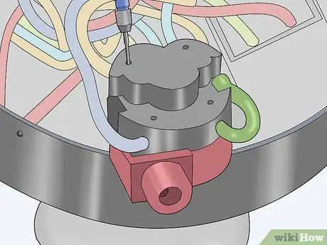 Замена переключателя тяговой цепи потолочного вентилятора Шаг 16