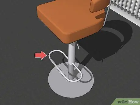 Измерьте барные стулья Шаг 7