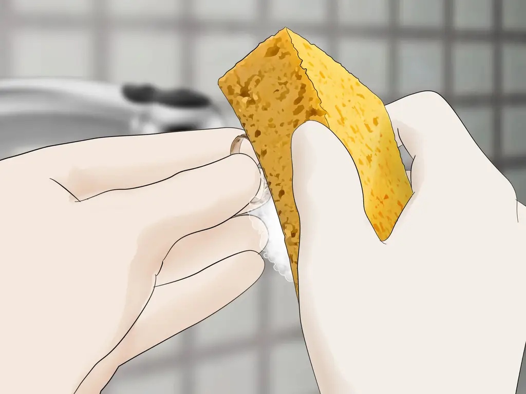 3 простых способа очистки потускневшего золота