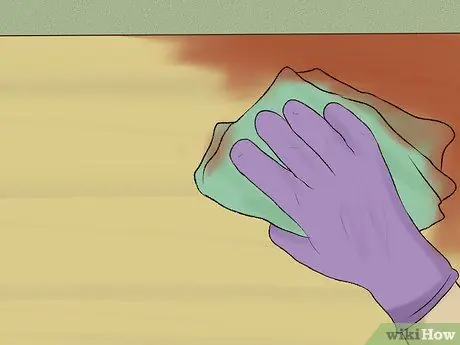 Окрашивание деревянного пола вручную Шаг 4