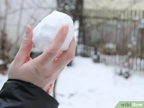 Сделать снежок Шаг 6