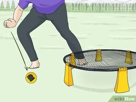 Играть в Spikeball Шаг 11 Играть в Spikeball Шаг 11