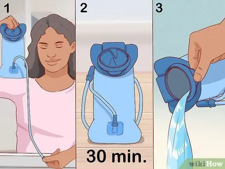 Очистка мочевого пузыря Camelbak Шаг 3 Очистка мочевого пузыря Camelbak Шаг 3