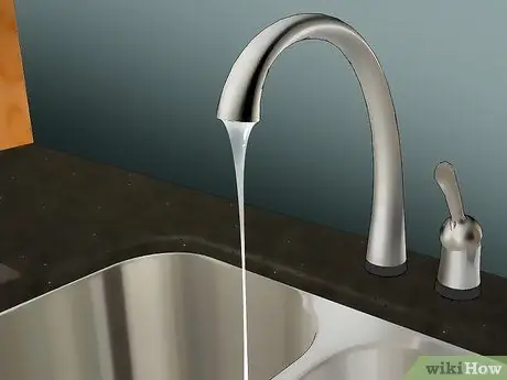 Замена шланга для крана в кухонной раковине Шаг 3