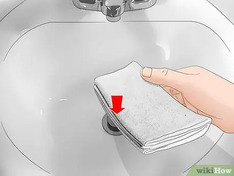 Ремонт смесителя в ванной, шаг 2