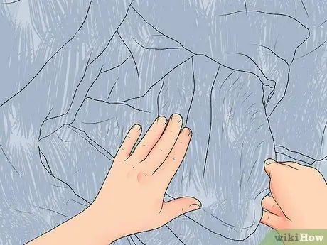 Сделайте одеяло из искусственного меха Шаг 6