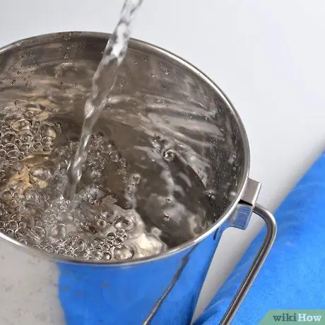 Удаление пятна крови с хлопковой наволочки Шаг 1