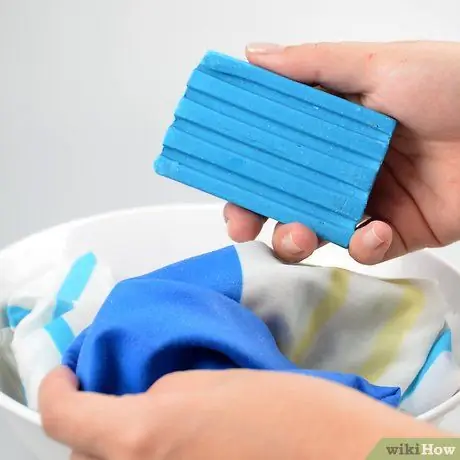 Удаление пятна крови с хлопковой наволочки Шаг 15