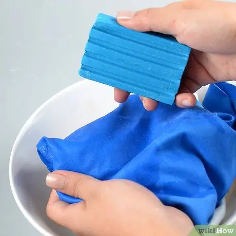 Удаление пятна крови с хлопковой наволочки Шаг 9