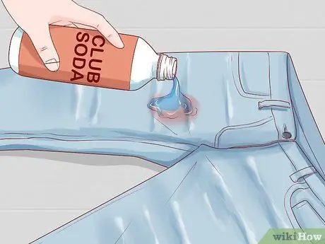 Удаление пятен от красного вина с джинсов Шаг 7