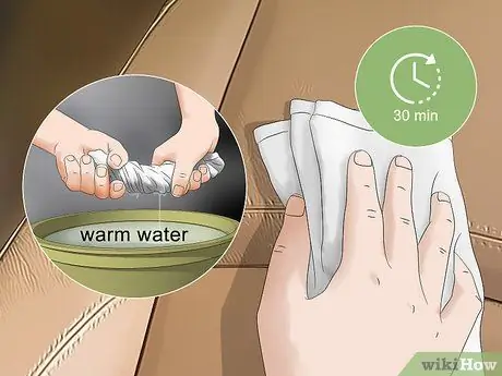 Удалите клей с машины Шаг 7