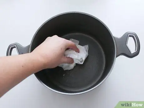 Очистите голландскую духовку Шаг 18