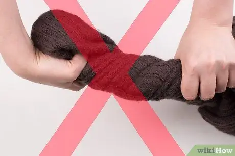 Позаботьтесь о шерстяном шарфе Шаг 9