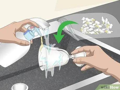Украсьте свое новое серебро антикварной отделкой Step 7